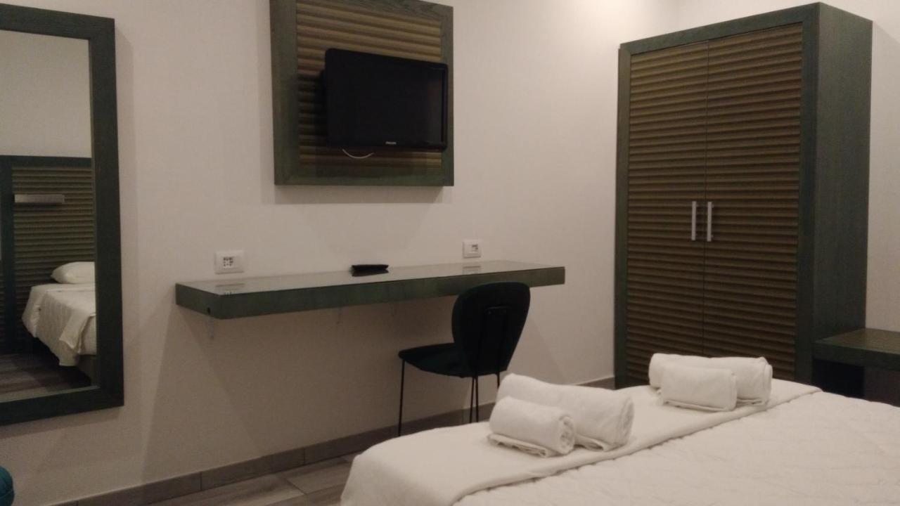 Suite White Turin Luaran gambar